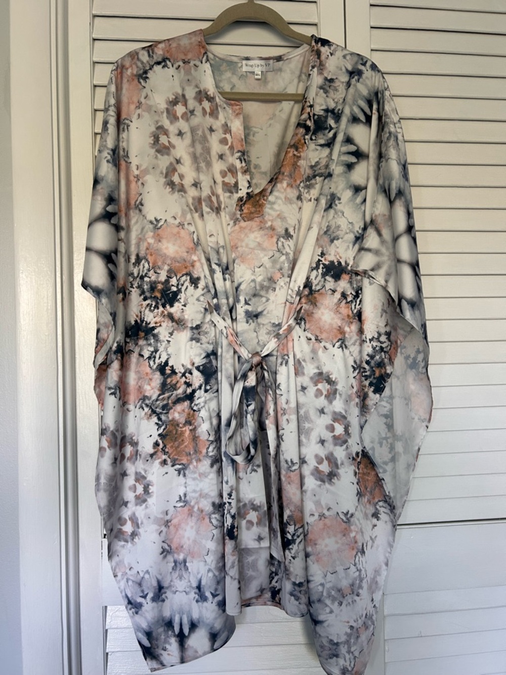 Wayf Floral Tie-Front Swim Coverup in Blush & Gray